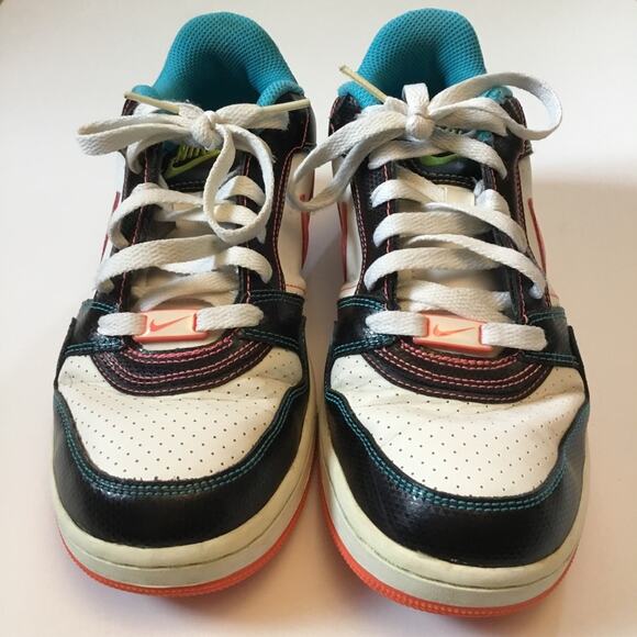 Nike Air Prestige III Blue and Pink Sneakers - Picture 2 of 9